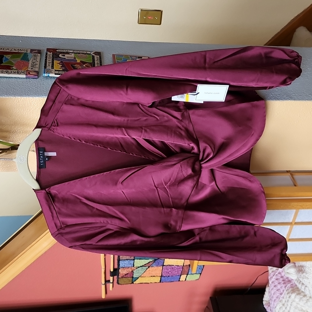 NWT 1.STATE twist front satin blouse in Napa wine size medium - Picture 3 of 14